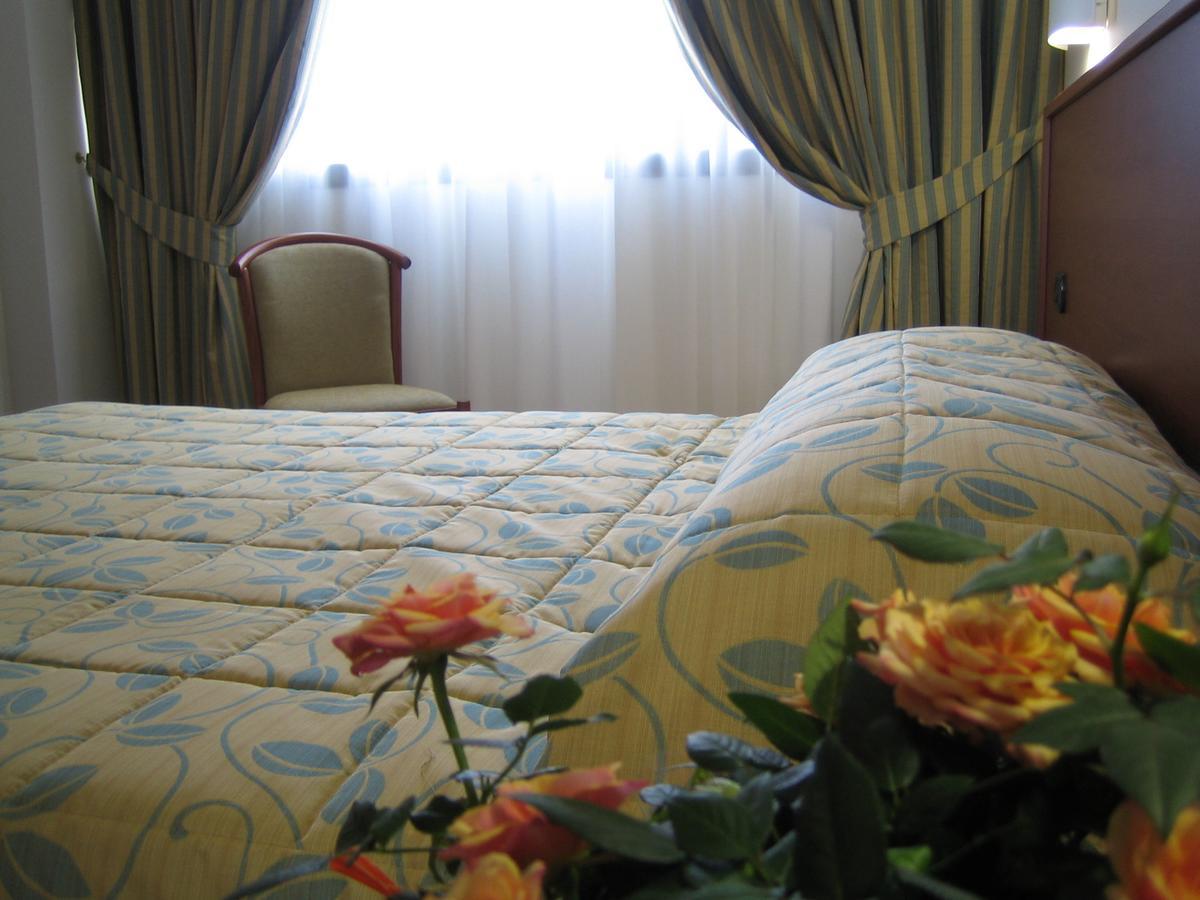 Hotel Sanremo Ceva Room photo